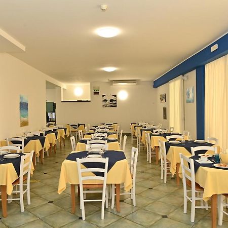Hotel Italy Misano Adriatico Esterno foto