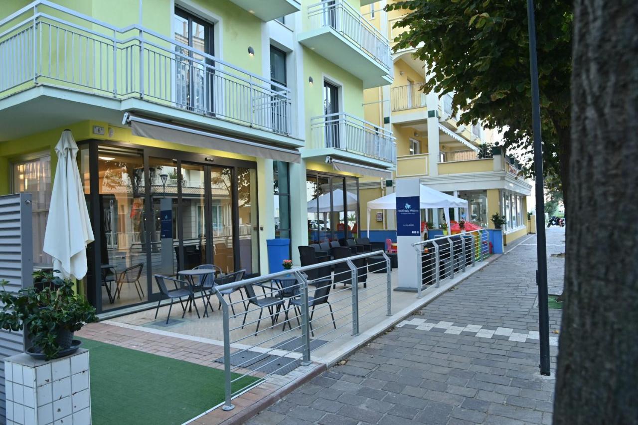 Hotel Italy Misano Adriatico Esterno foto
