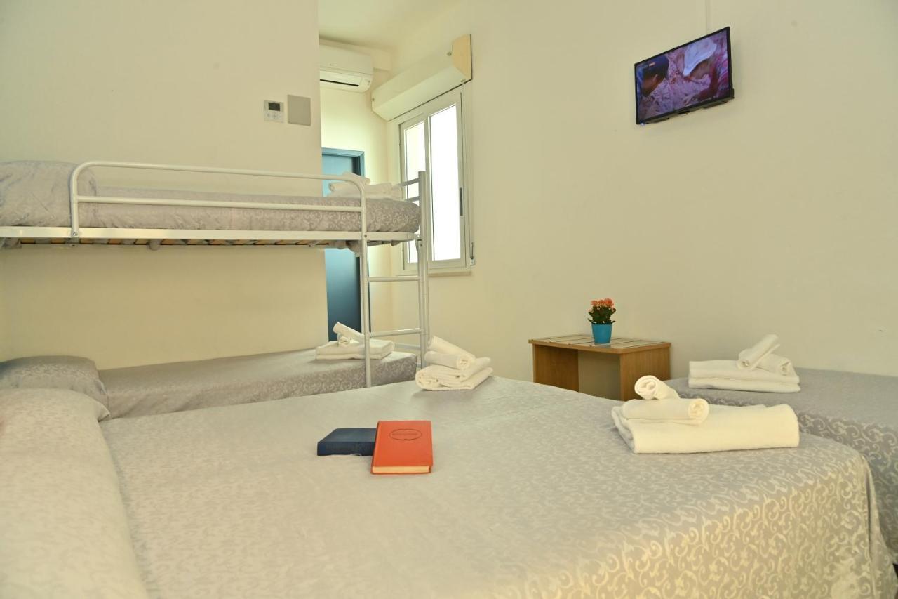 Hotel Italy Misano Adriatico Esterno foto
