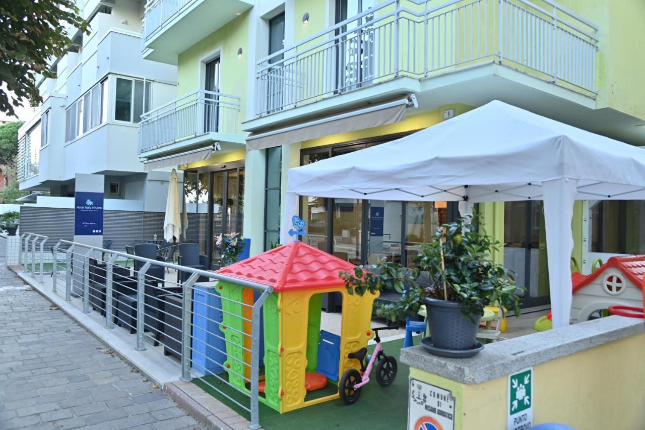 Hotel Italy Misano Adriatico Esterno foto