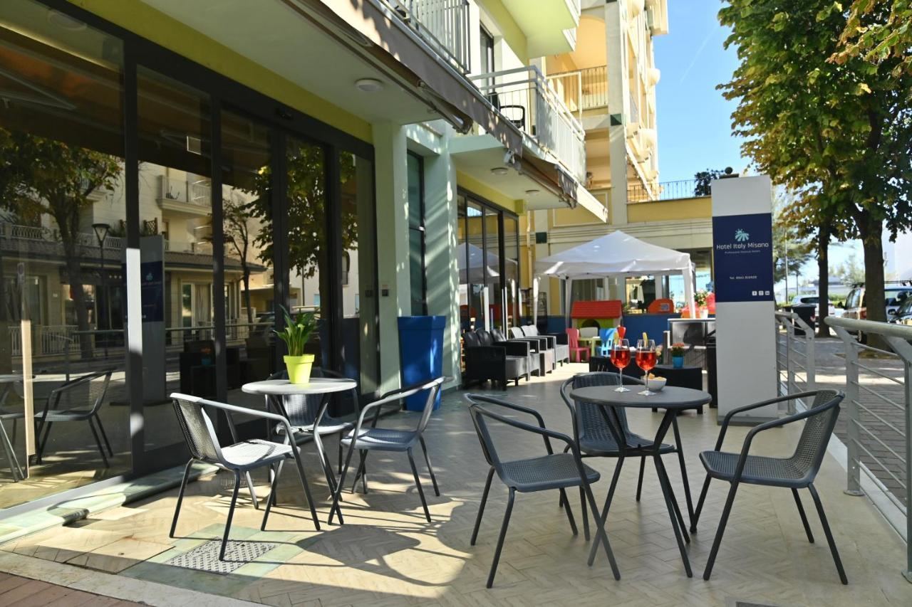 Hotel Italy Misano Adriatico Esterno foto