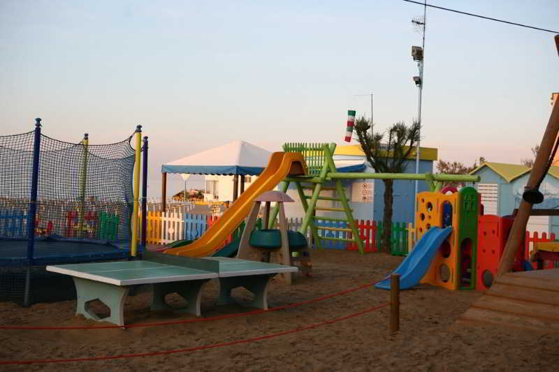 Hotel Italy Misano Adriatico Esterno foto